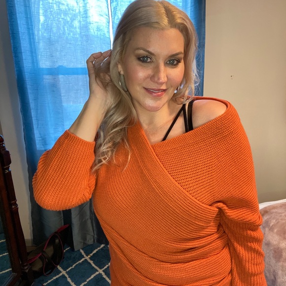 Criss Cross Wrap Tunic Sweater - Picture 4 of 8